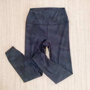 High waisted camo leggings